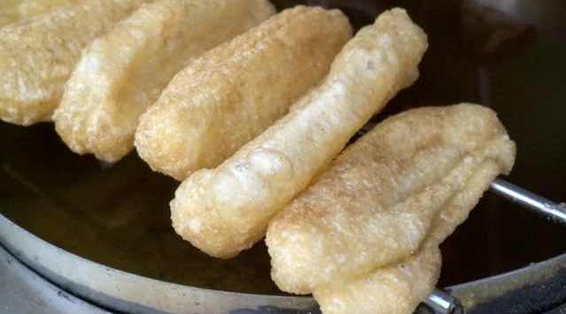 老武汉人的情怀小吃甜糯酥脆的油炸酥饺一口下去特别满足