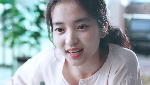 金泰梨的一颦一笑都太美了 zt